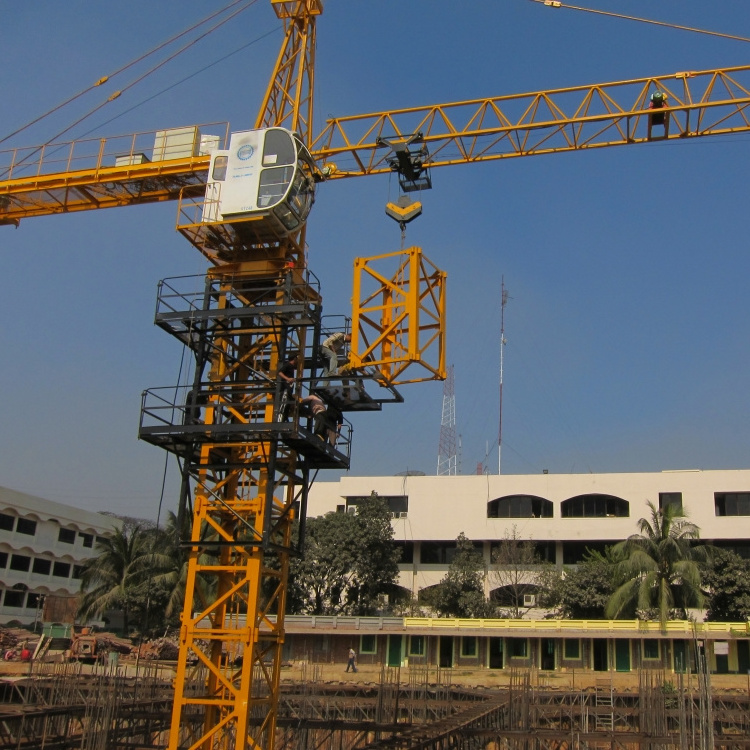 construction hoist flat-top tower crane QTZ200 Model types of sale