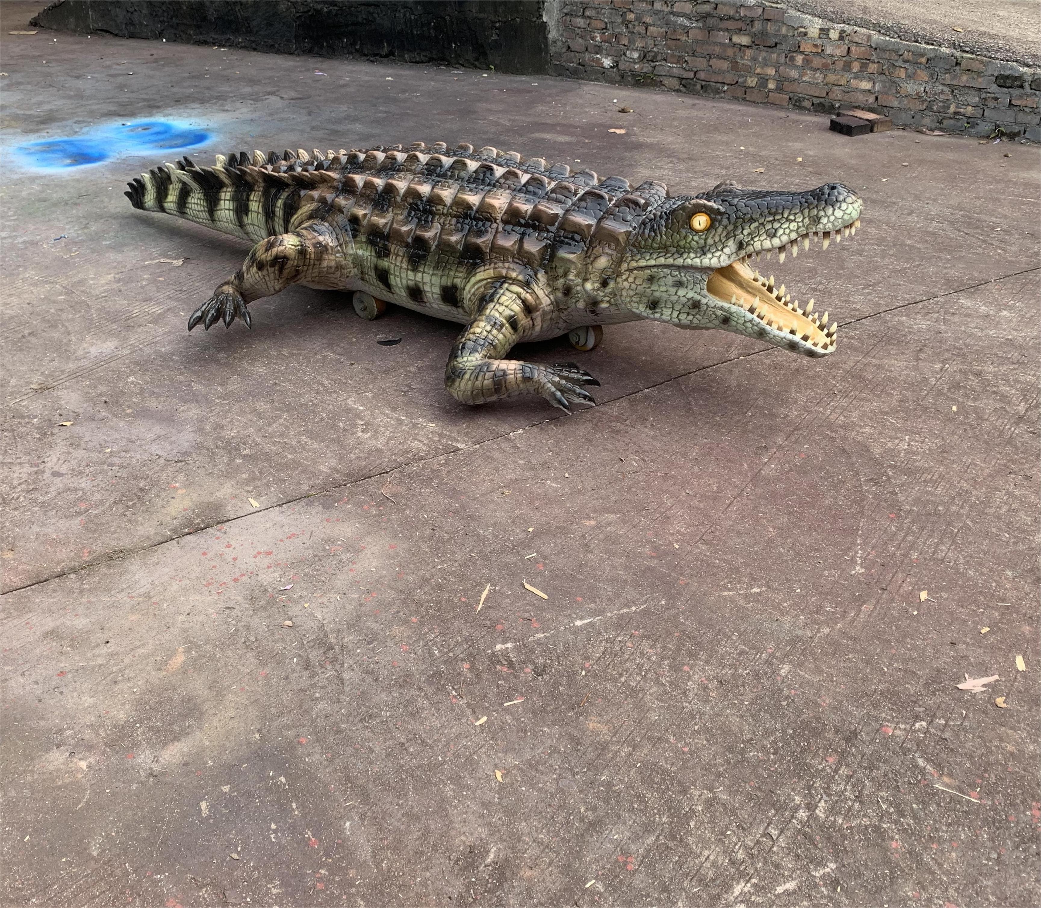 life size waterproof walking animatronic crocodile model for theme park