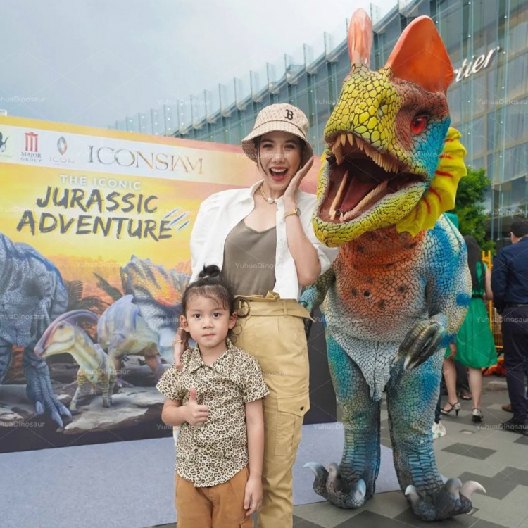 Amusement Park Halloween Animatronic Dinosaur Costume Walking Life-Size Costume Realistic Velociraptor Dinosaur suit