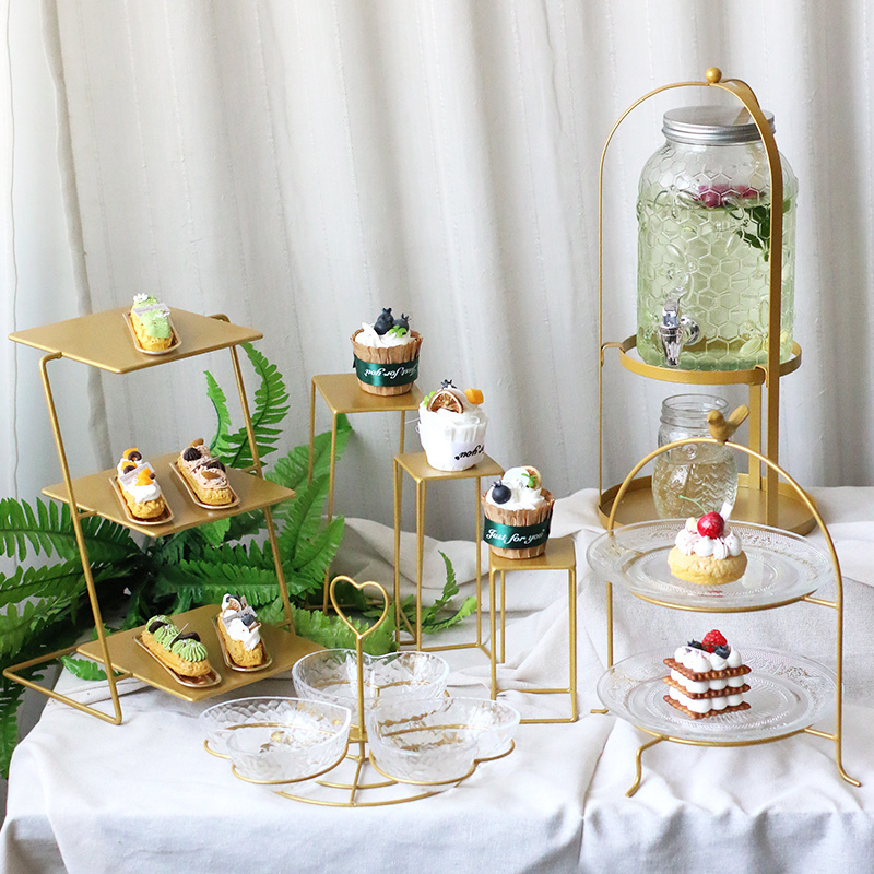 Custom metal dessert stand set Gold cake stand other wedding decorations