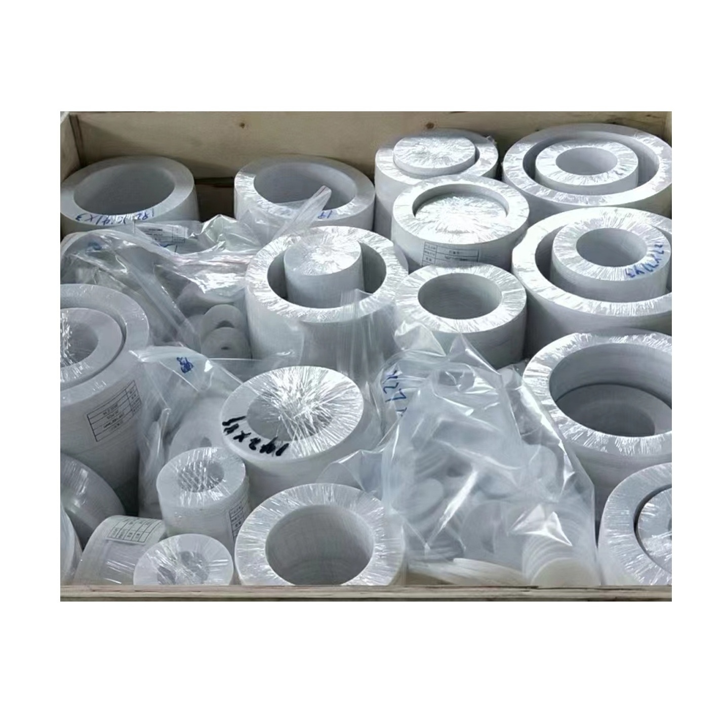 PTFE Sealing lubricants hydrocarbons acids alkalis detergents alcohol ketones, steam refrigerants good electrical resistance factory supply