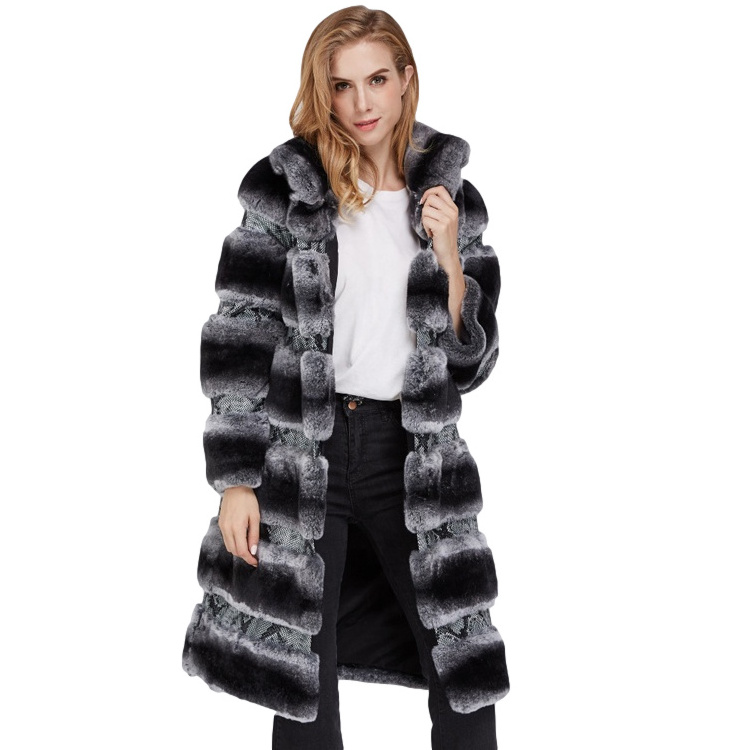 OEM Custom Chinchilla Color Fur Coat with Python Skin