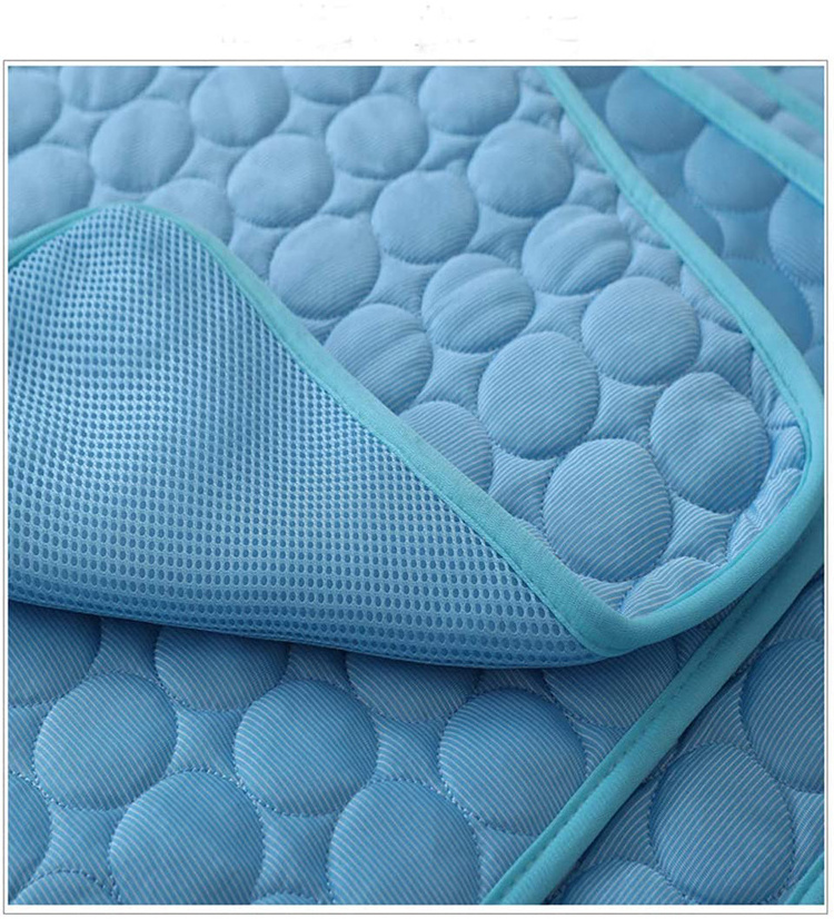 Washable Summer Pet Cooling Blanket for Outdoor Pet Car Seats Ice Silk Dog Self Cooling Mat Beds