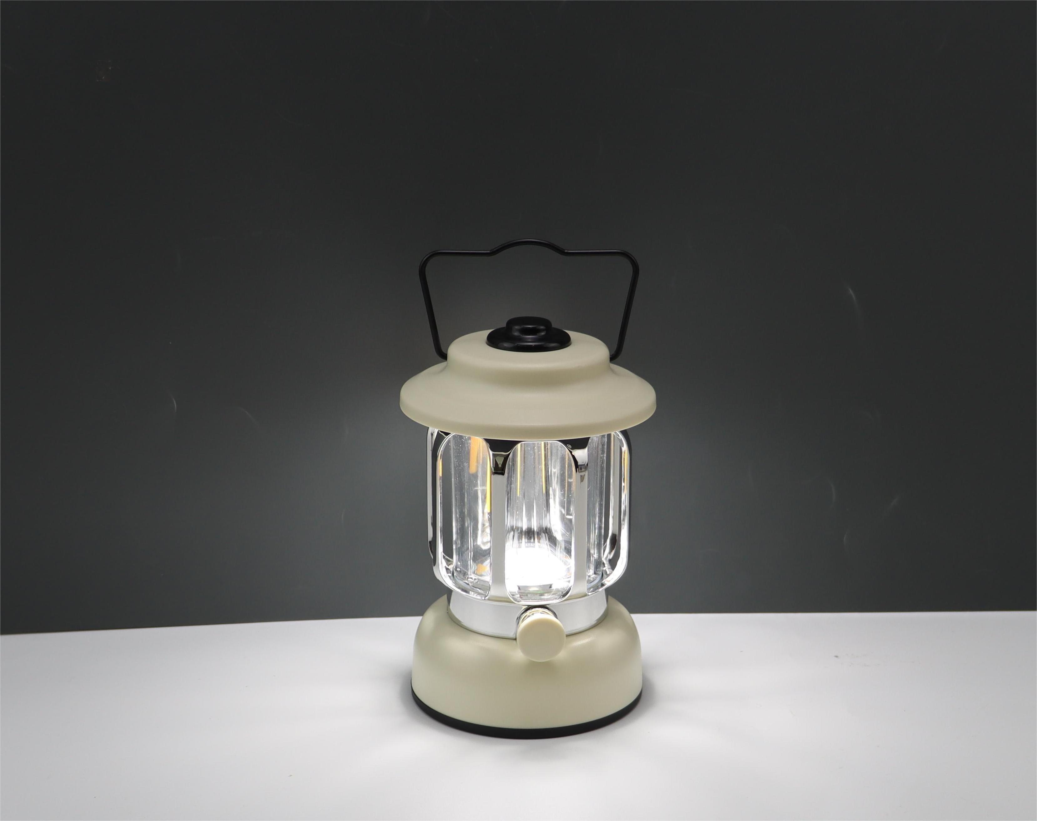 Outdoor Camping Lantern Retro  Light Portable Led Emergency Lamp Atmosphere Light For Garden Yard Camping Lights  4*AA Battery