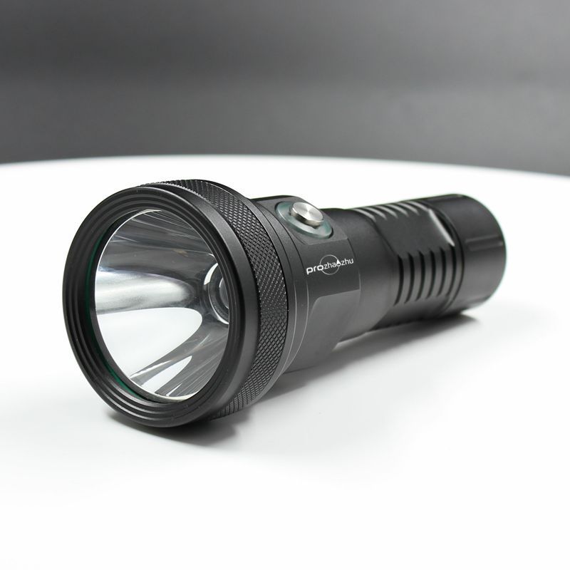 Newest 100M High Power Led Diving Flashlights SFT40 Powerful IPX8 underwater flashlight torch