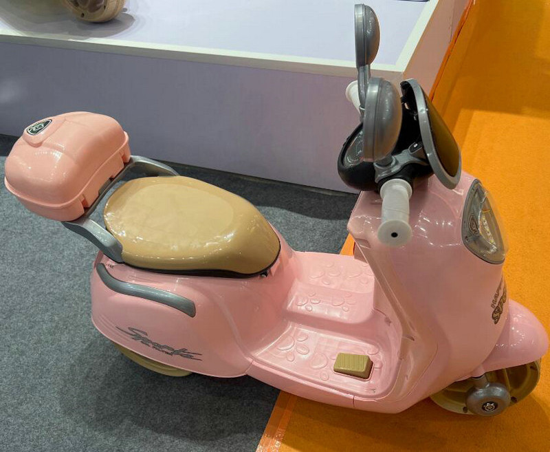 Electric Scooter with Parental Remote Control Pink Motorcycle for Kids