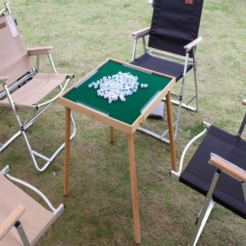 Factory direct sales Foldable game table and easy to place mahjong table Outdoor recreation table