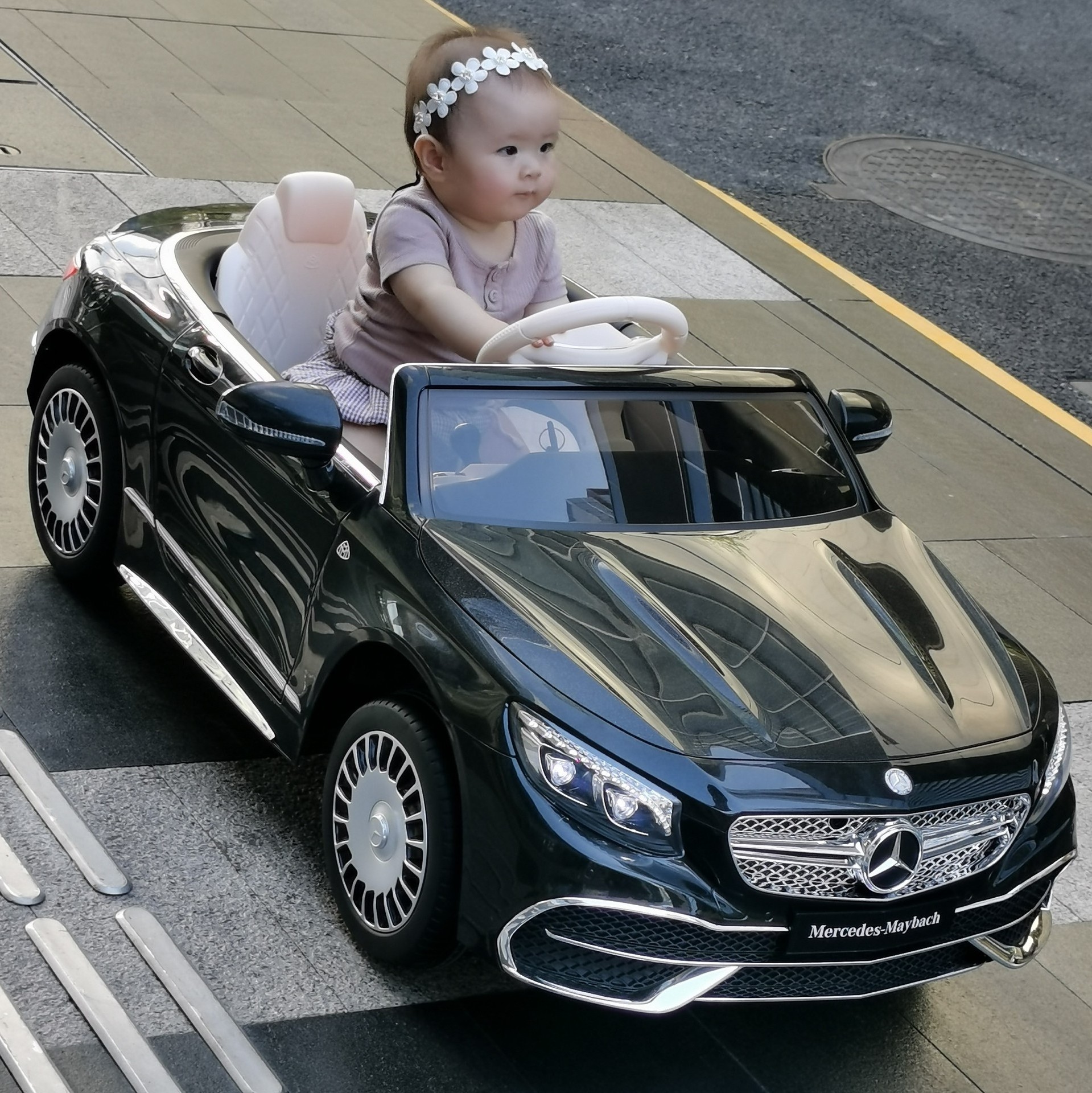 Maybach Licensed Kids electric car new 2023 electric ride on car for kids Benz toy Manufacturer