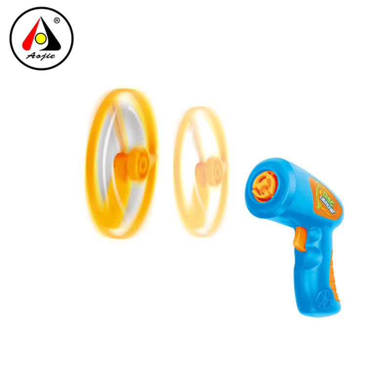 Novelty Outdoor Sport Saucer Children Toys Plastic Spinning Flying Disc Launcher Toy