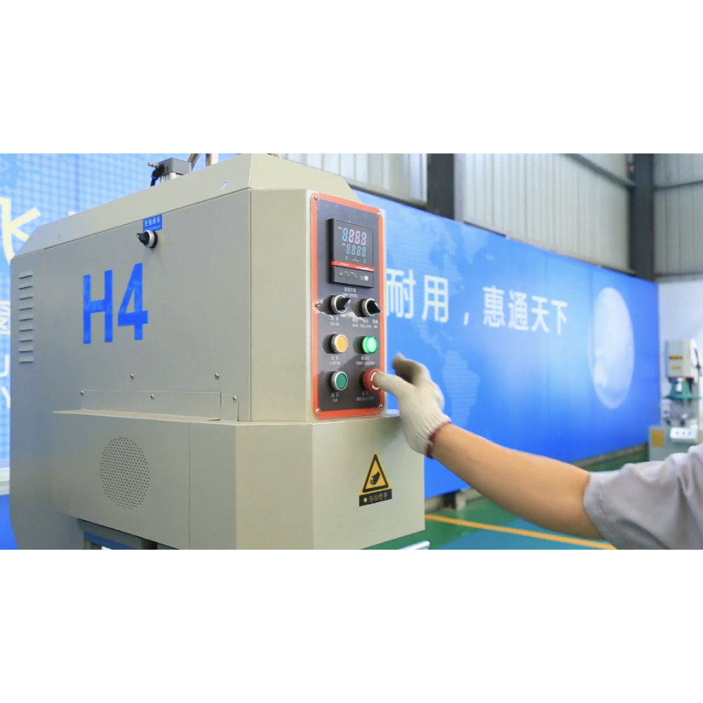 4 Head Seamless Welding Machine For Welding PVC Window