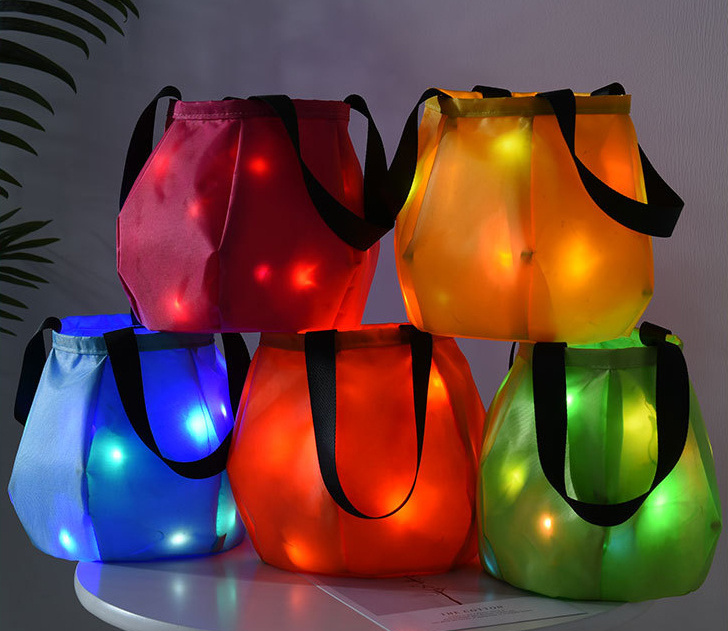 Light Up Halloween Party Candy Bags Reusable Goody Bucket for Kids LED Light Halloween Basket decorations