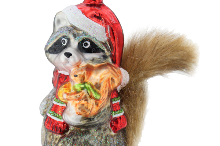 Super Cute Creative Glass Painted Hanging Ornaments Raccoon Hugging Squirrel Christmas Tree Pendant for New Year Decorations