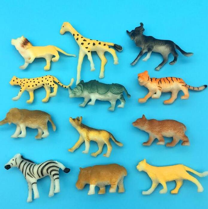 Manufactory Supplier 12 pcs Mini Plastic 3d Animals Wildlife Plastic toy animals For Promotion Crafts Gifts