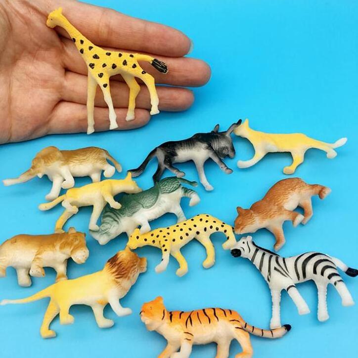 Manufactory Supplier 12 pcs Mini Plastic 3d Animals Wildlife Plastic toy animals For Promotion Crafts Gifts