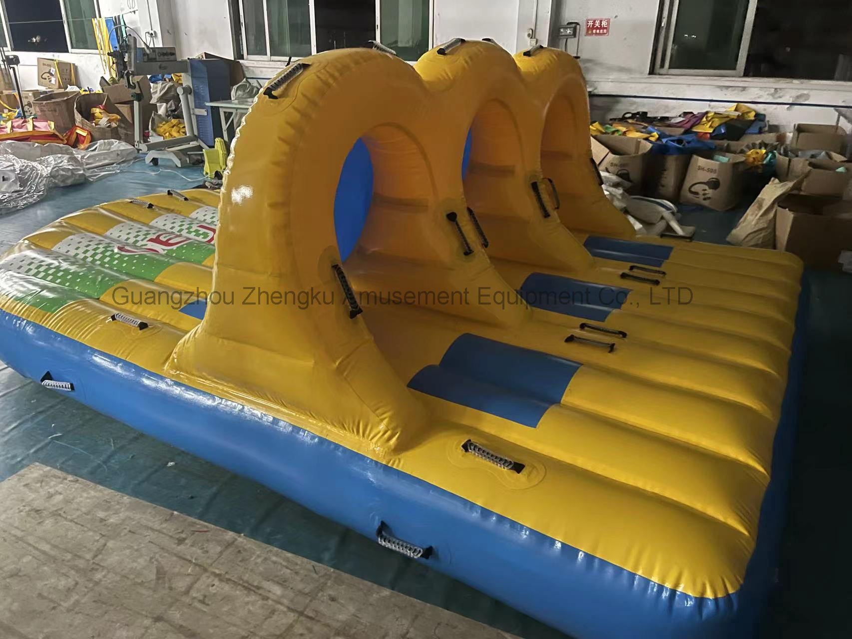 Factory direct sale 6 riders inflatable towable sofa towing boat for water sport