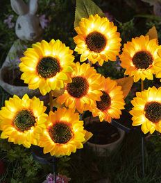 Solar garden decorative light with three sunflower lights