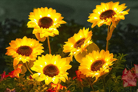 Solar garden decorative light with three sunflower lights