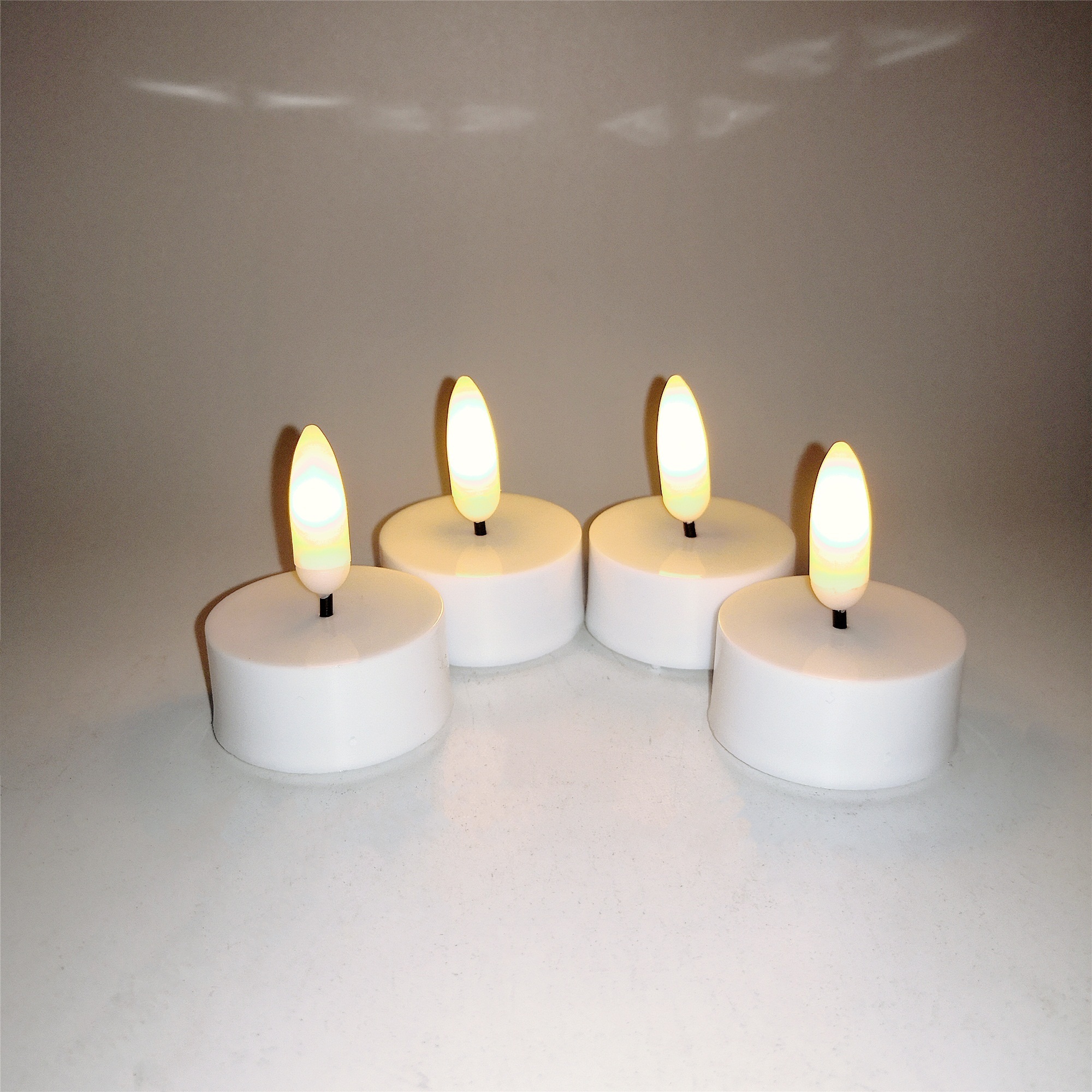 2022  Hot Selling A Set of 3pcs Candles 3D Moving Wick LED Flameless Candle Light