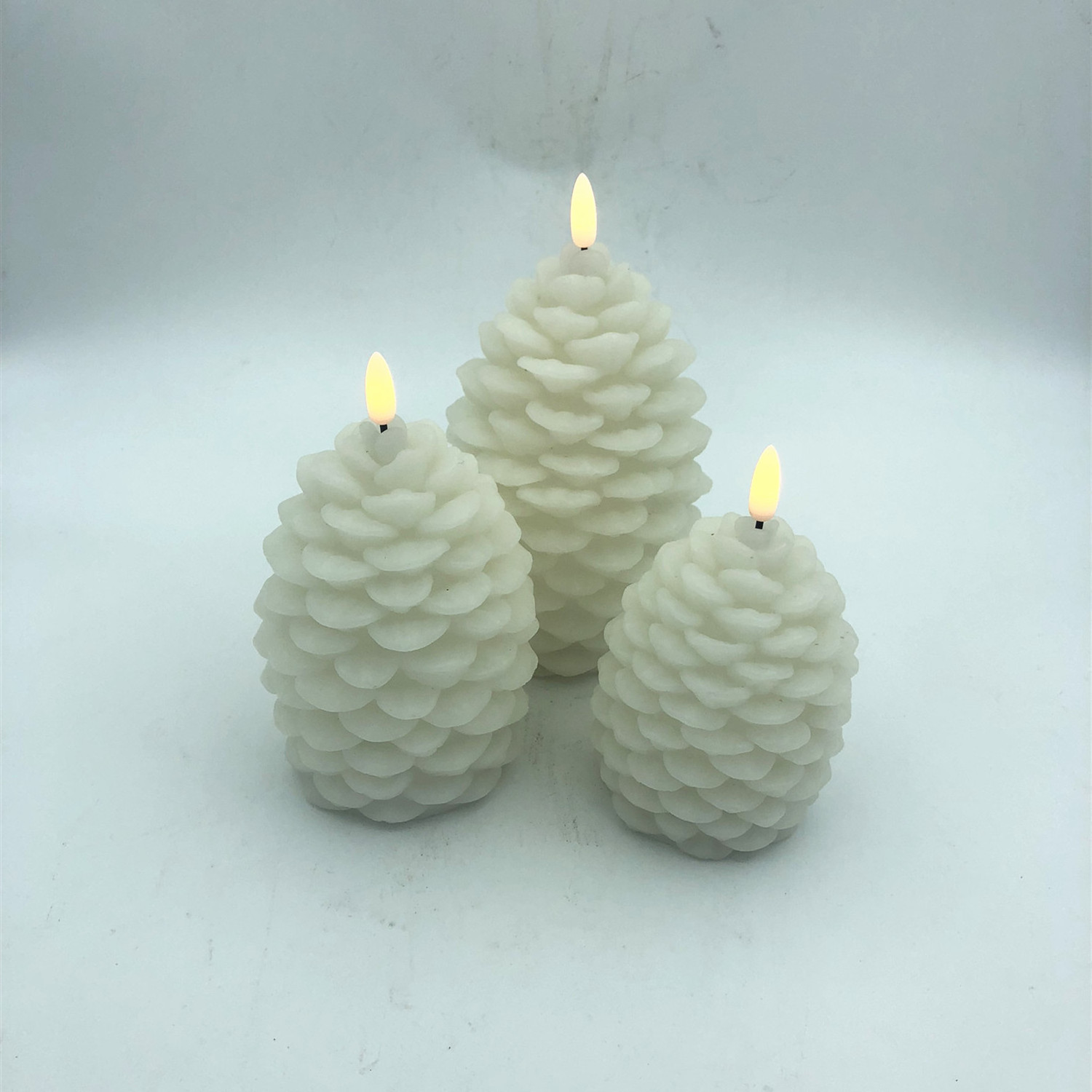 Holiday Lighting LED Pine Cone Pillar Electronic Candle for Wedding Decoration Christmas