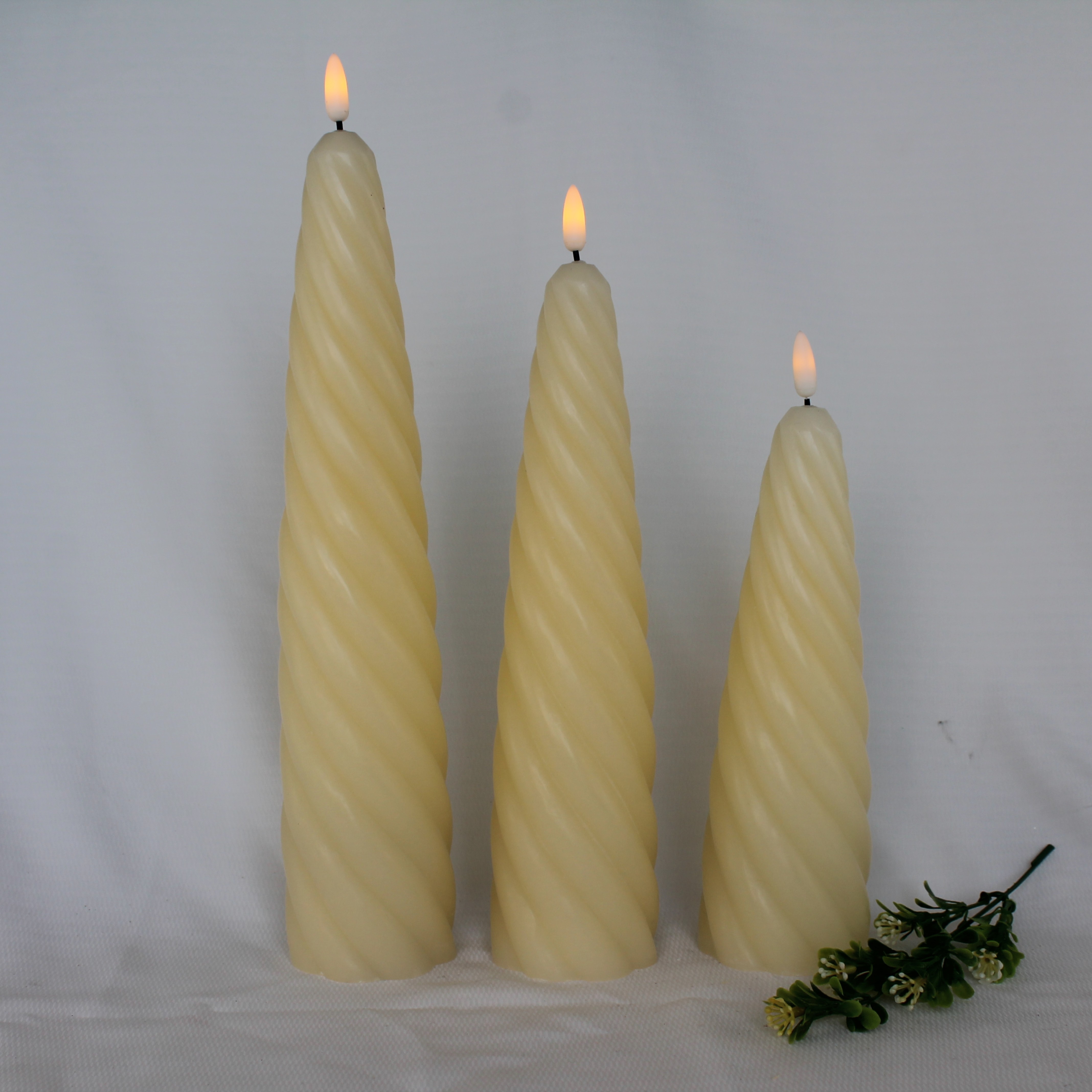 Home decor Real Wax Battery Operated Flameless LED Light Ribbed Pillar Candles with 3D Real Flame