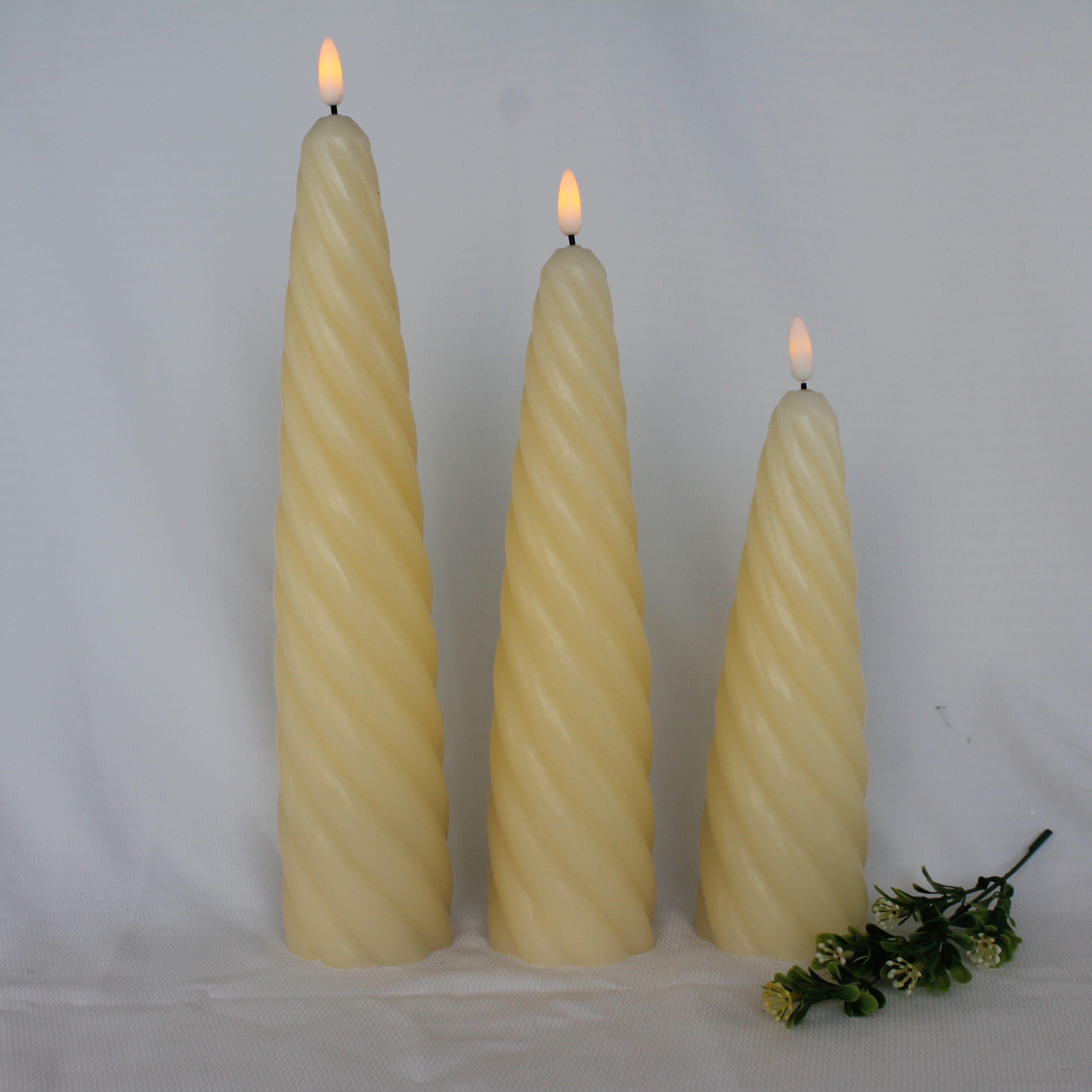 Home decor Real Wax Battery Operated Flameless LED Light Ribbed Pillar Candles with 3D Real Flame