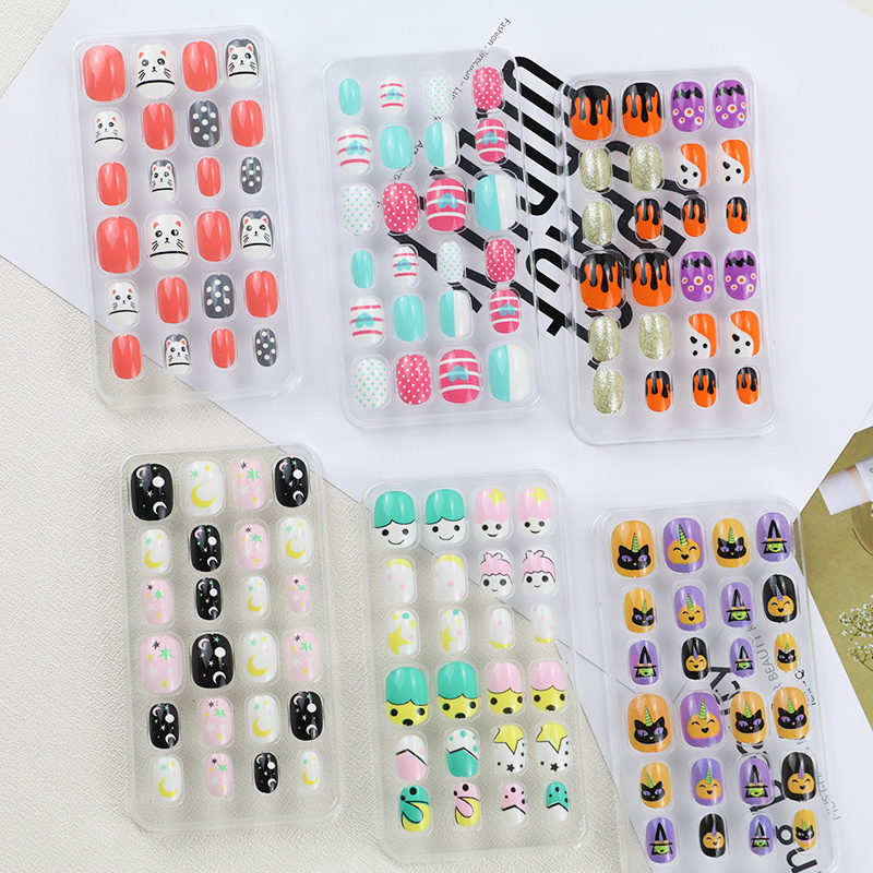 New Design Wholesale Kids Fake Nails Unique Colorful Rainbow Cute Kids Press On Nails With Glue False Nail Artificial