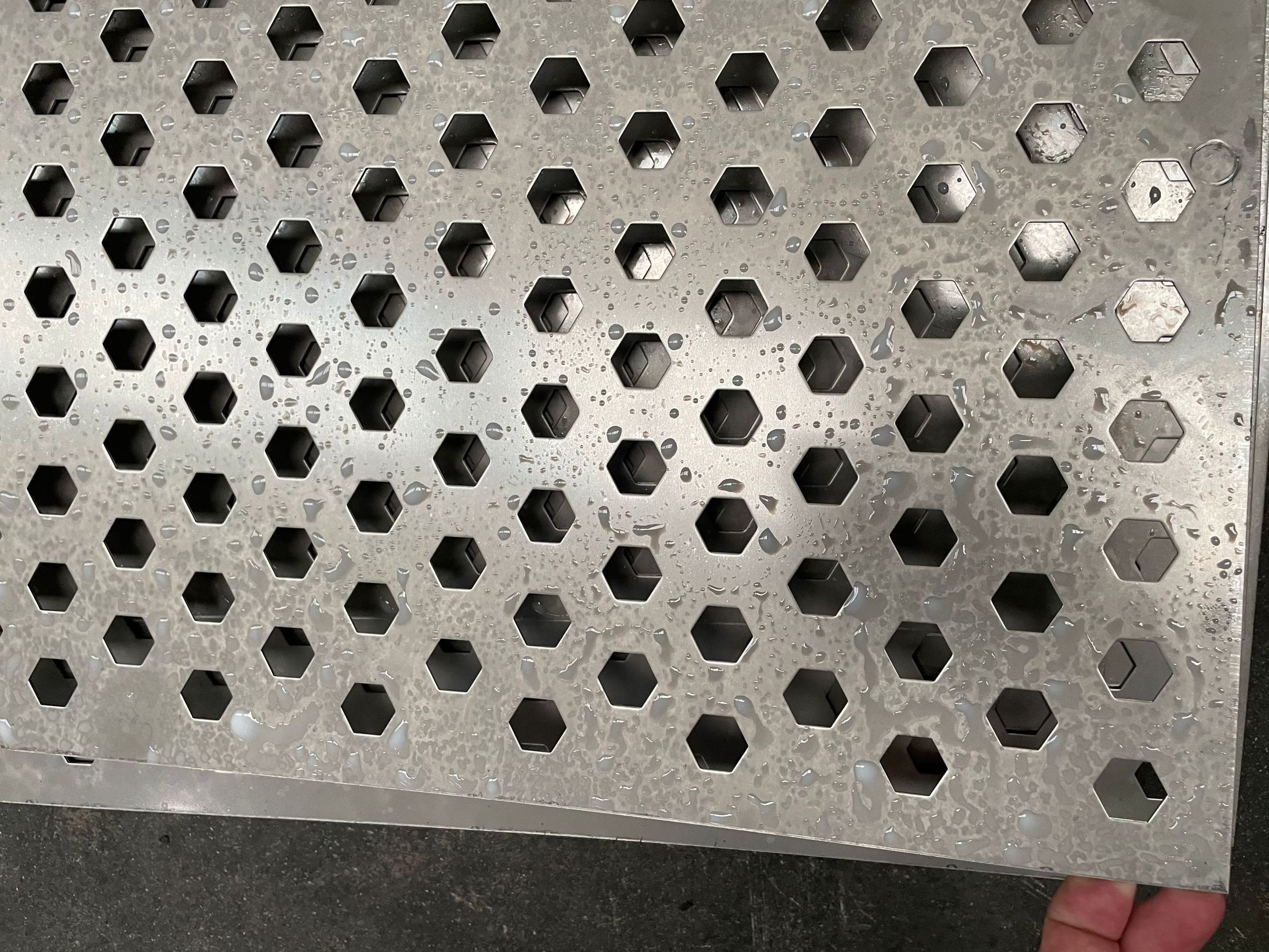 Zhenyu factory perforated steel grille with circular hole 10mm plates suspending ceiling anti-slip floor stairs display shelf