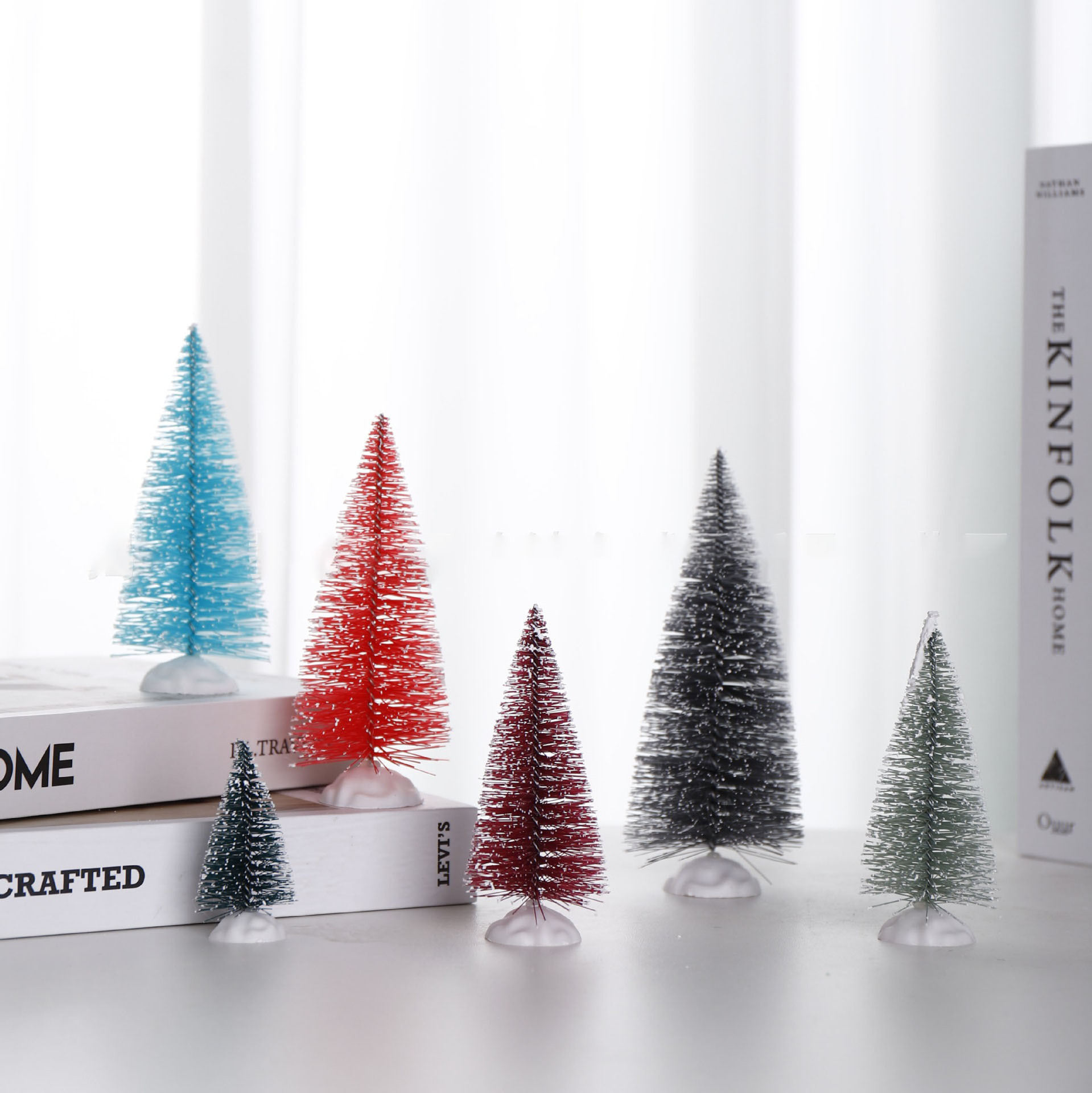 Small DIY Christmas Tree Pine Tree Mini Sisal Bottle Brush Christmas Tree Santa Snow Frost Village House