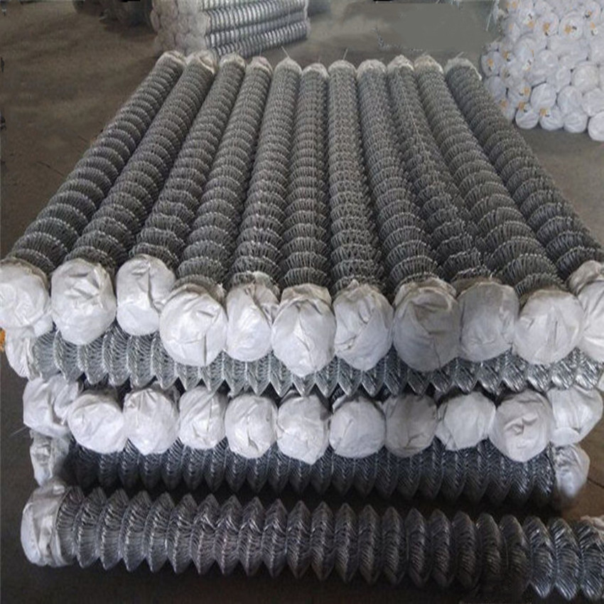 Wholesale american market Galvanized Cyclone Wire Mesh  Chain Link Wire Mesh Fence roll