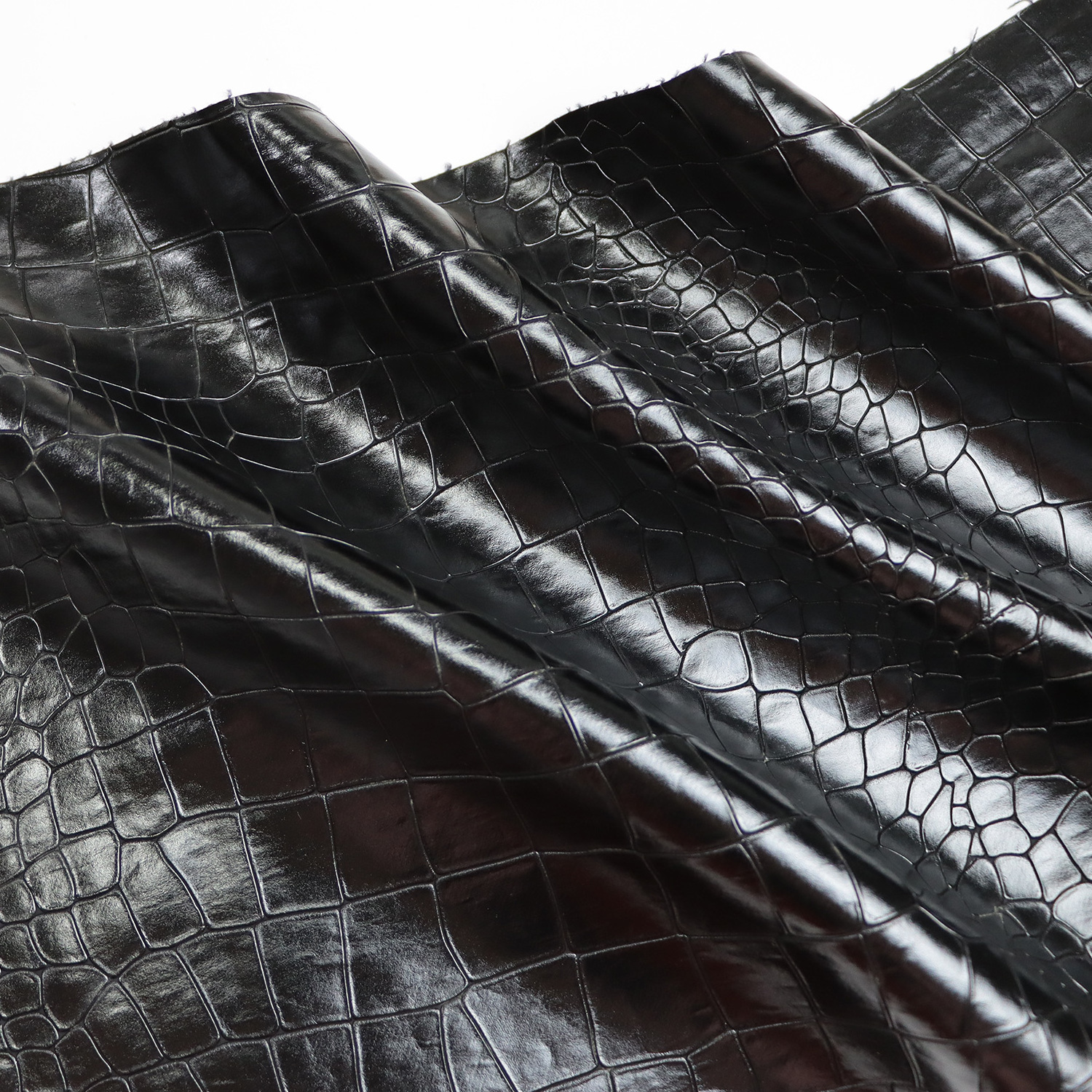 Most popular 1 competitive vinyl garment leather fabric elastic crocodile faux leather sheets for garment skirts shoes making