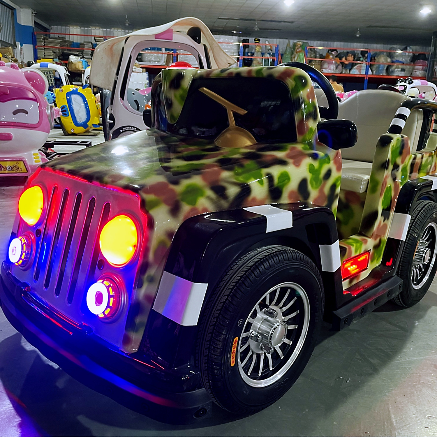 Factory Wholesale Fiberglass Jeep Car Design Indoor Kids Amusement Rides On Adult Bumper Cars For Parent-Kid Amusement Park