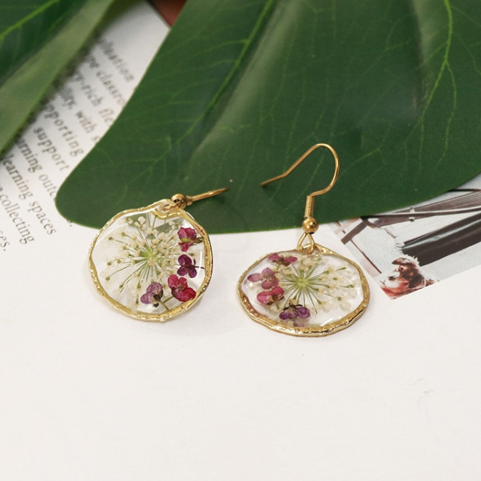 Irregular round fragrance Snowball real flower resin earrings Eternal flower personality real flower earrings natural gift