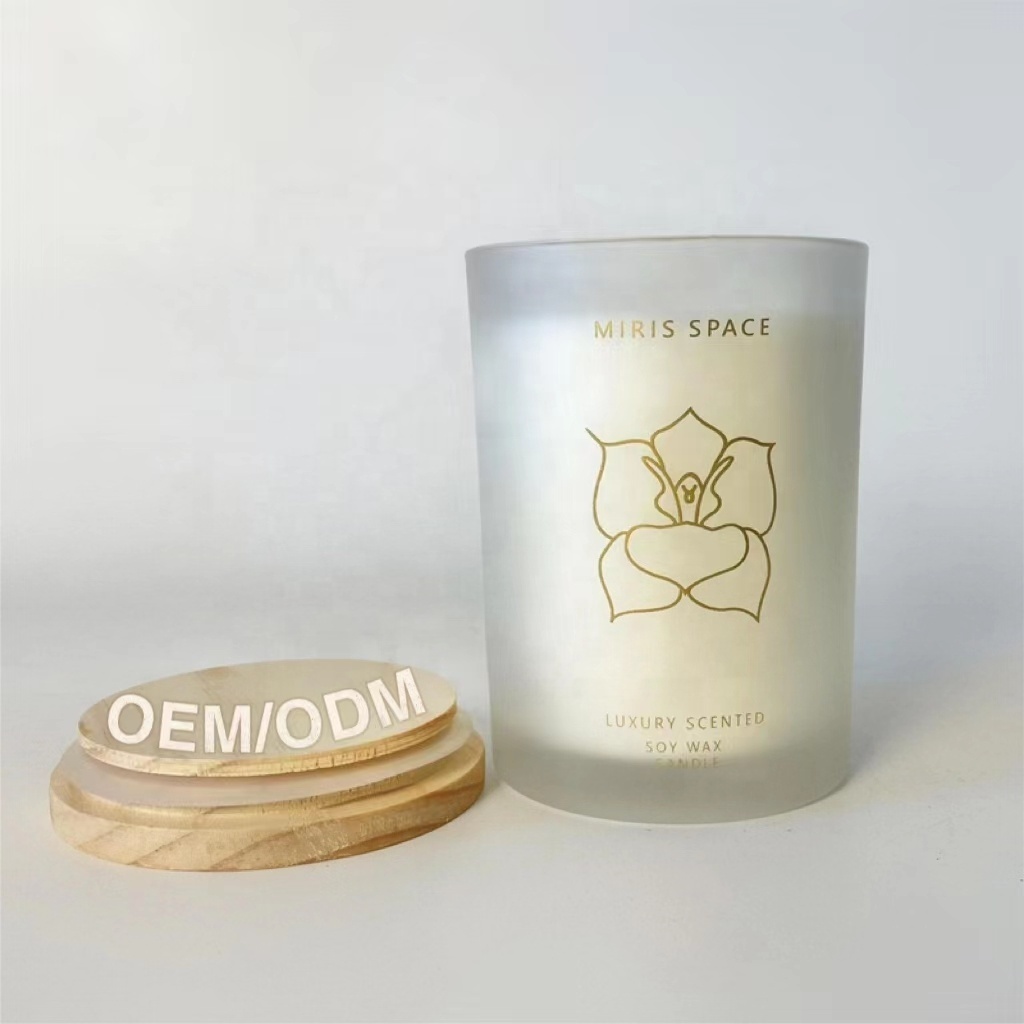 Aroma Therapy Candles Handmade Flat Top Wooden Lid Custom Print Logo Frosted Glass Jar Scented Candle