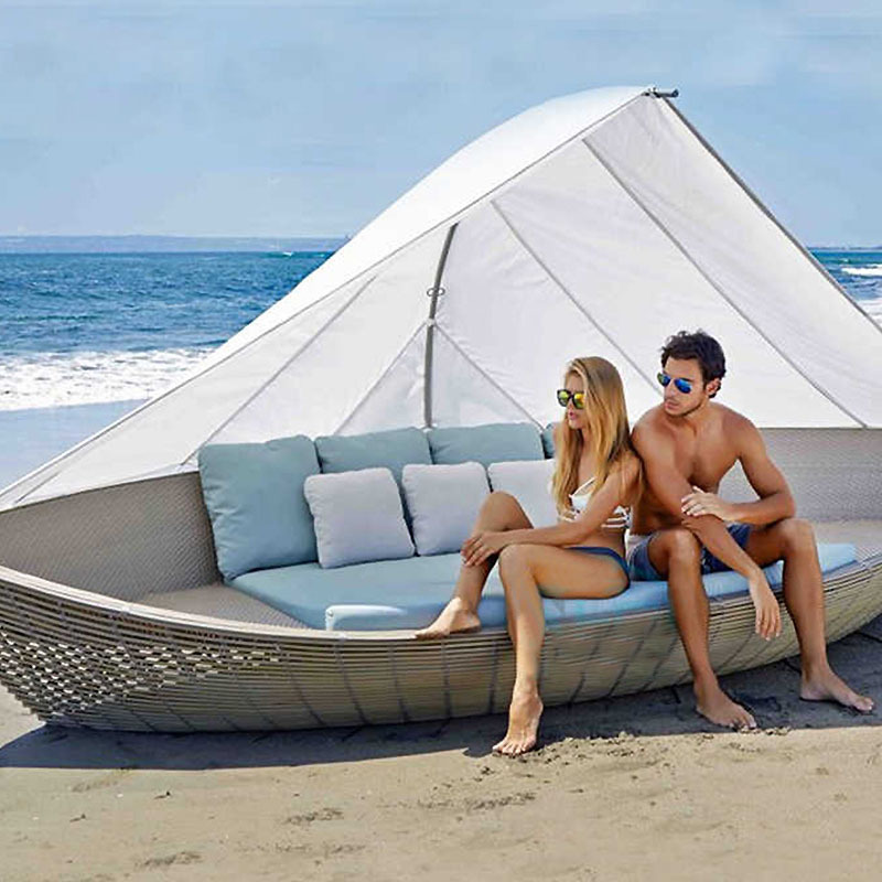 Outdoor rattan bed casual round bed open-air patio Rattan sofa bed Creative Villa resort furniture outdoor