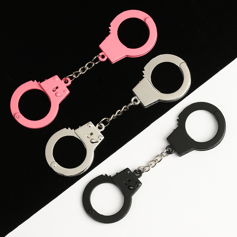 Fashion Bag Key Charms Finger Toy 3D Metal Mini Simulation Police Handcuff Keychain For Women Men