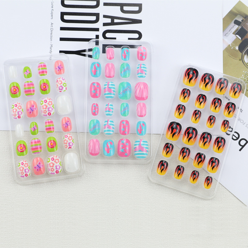 Kawaii Press on Nails 24 Designs Cute Kids False Back Glue Top Popular pcs/set Wholesale