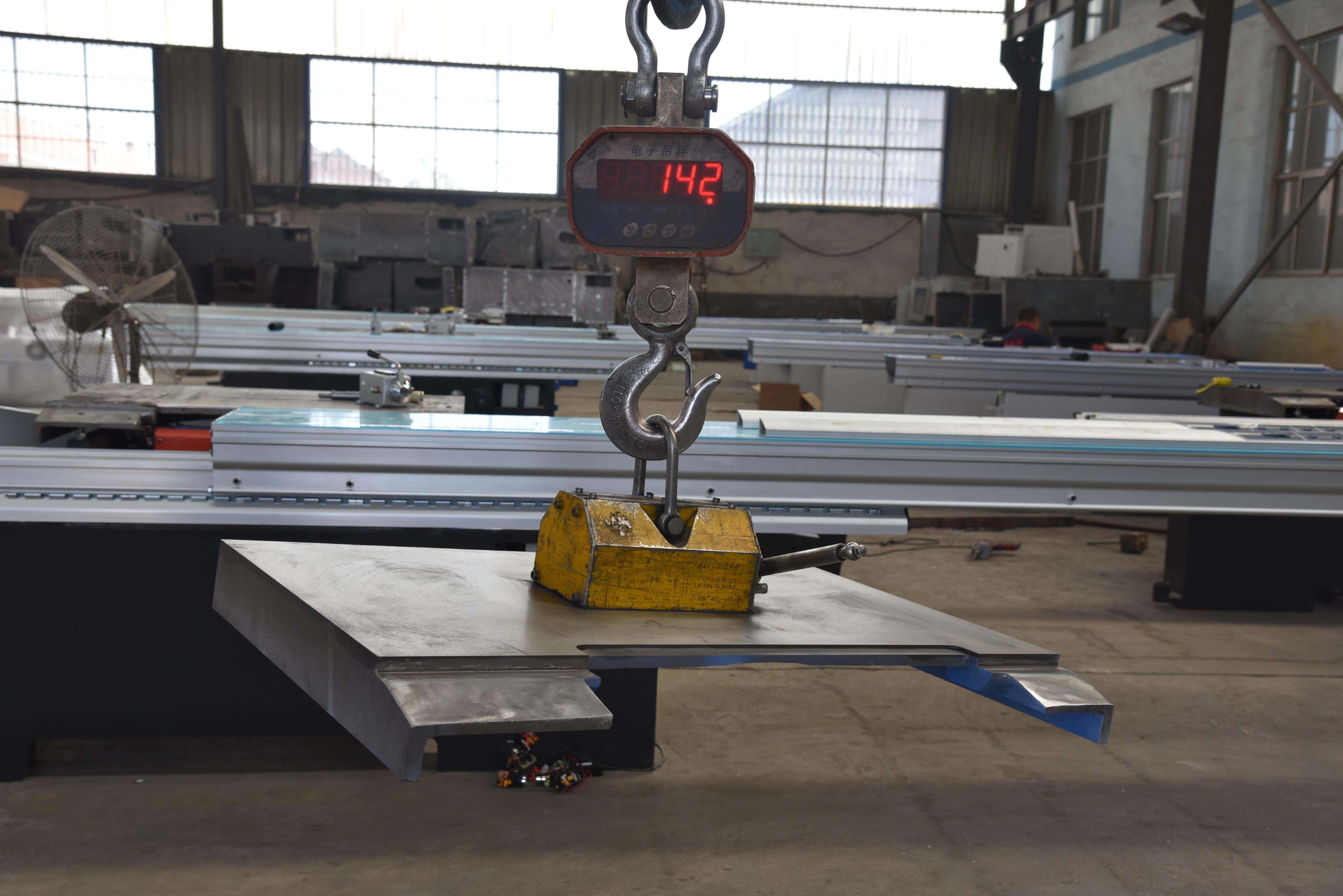 Brand factory CNC Sliding Table Panel Saw with Support Swing Arm