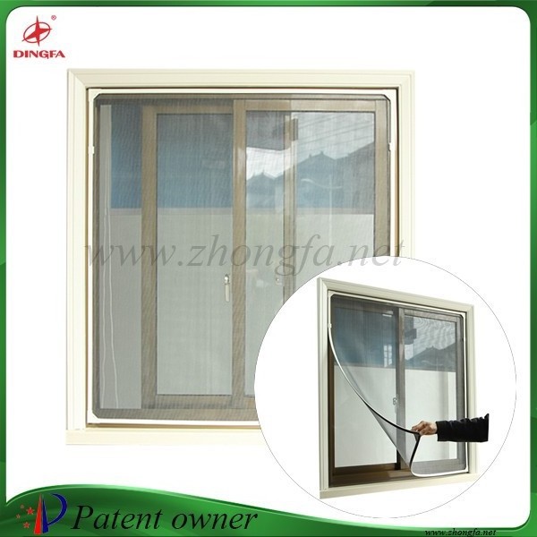 Magnetic mosquito curtain installed in casement window screen