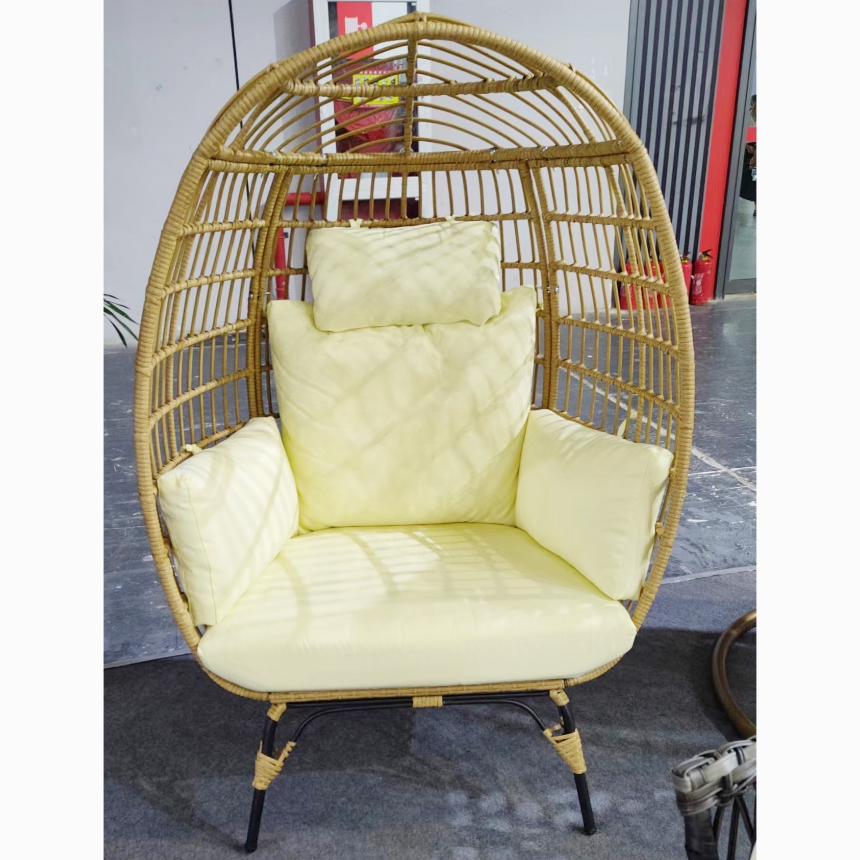 Oversized wicker egg chair indoor outdoor wicker chair for backyard patio garden egg chair with stand