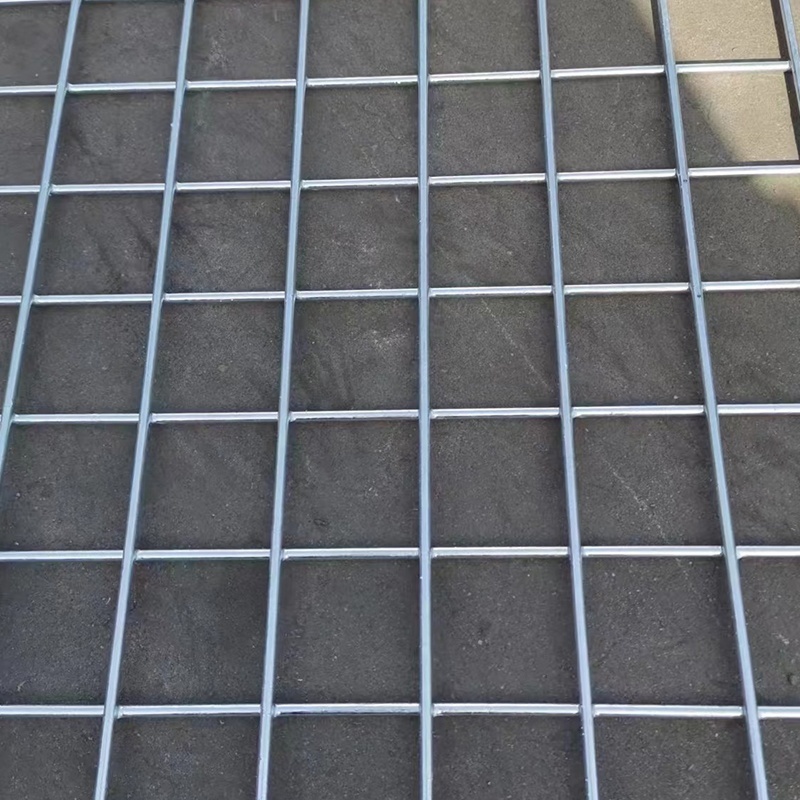 hot galvanized iron wire mesh fence roll 16 gauge 6x6 chicken pens galvanized welded wire mesh panels square