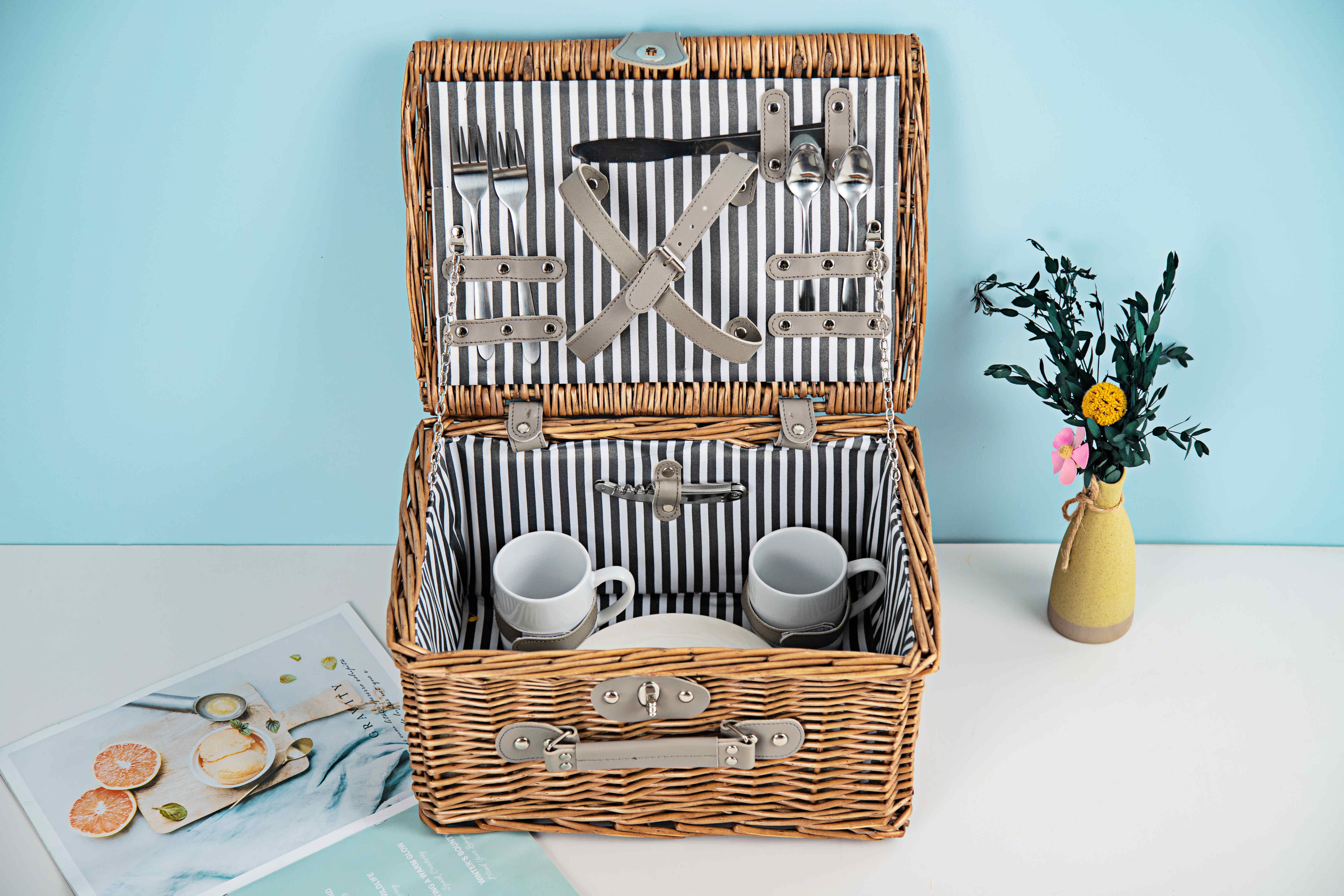 Factory direct sales On Sale Natural Rattan Cheap Handmade Outdoor Wicker Picnic Basket