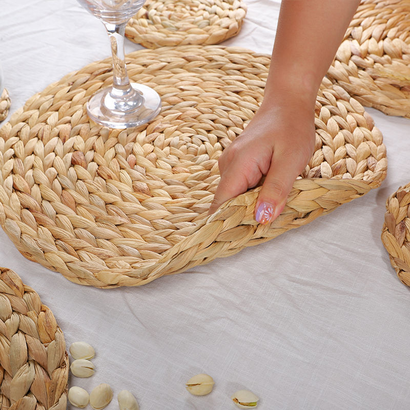 Natural Water Hyacinth Round Placemats Heat Resistant Straw Braided Non Slip Rattan Woven Cup Dining Wedding Placemat Wholesale