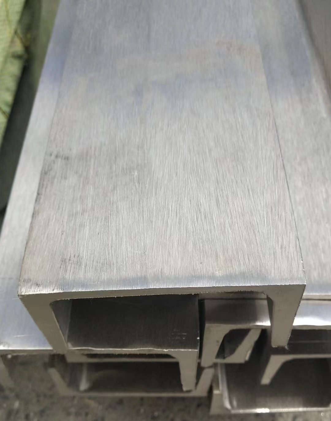 PFC Mild Steel Q235B Q345B C Channel U Channel PFC for sleeper retaining wall steel posts galvanised c section