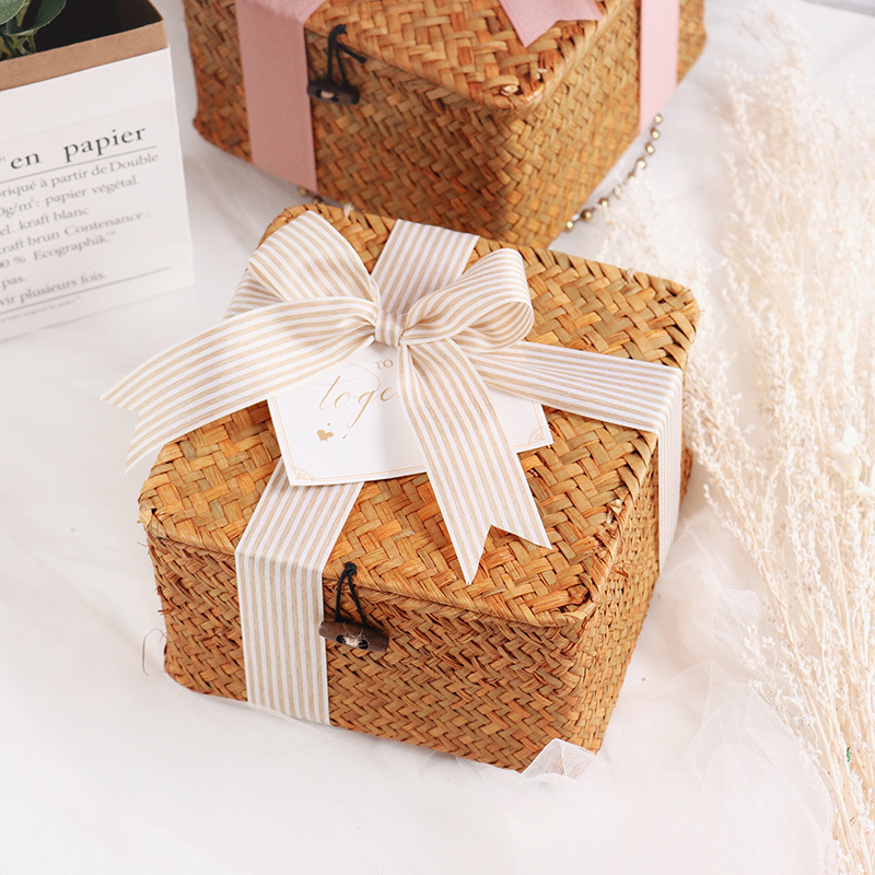 Birthday gift box WEDDING companion Hand gift box First Year Wedding candy Gift Practical Packing box hand woven basket