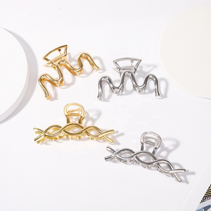 Wholesale New Arrival  M-shaped Twist Hair Clip Claw Fashion Large Women Shark Hair Clip Geometric Metal Hair Claw