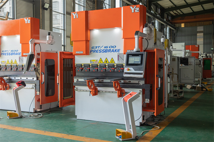 30T 1600mm press brake with E21controller sheet metal folding machines at Competitive Price