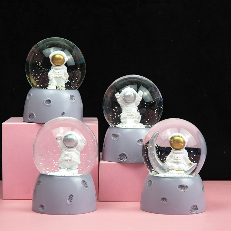 Wholesale Carton Style Crystal Lighting Snow Globe for Christmas Souvenir Gifts