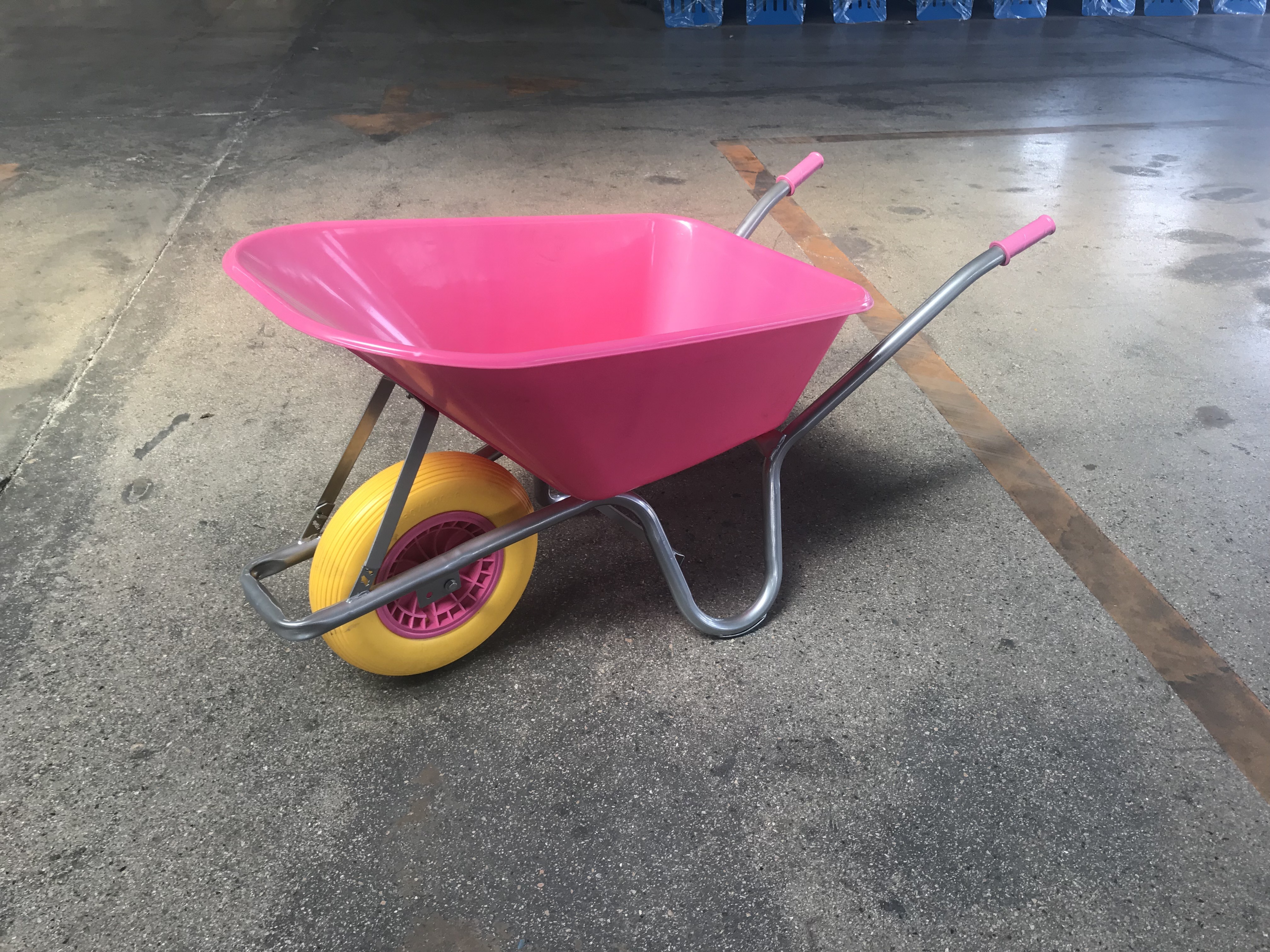 Heavy duty hot sale wheelbarrow WB6414 with PU WHEEL