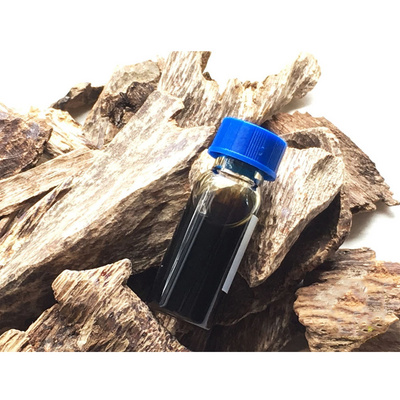 Manufacturer supply wholesale bulk price OEM 100% pure natural agarwood essential oil