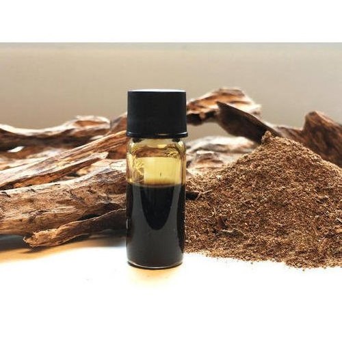 Manufacturer supply wholesale bulk price OEM 100% pure natural agarwood essential oil